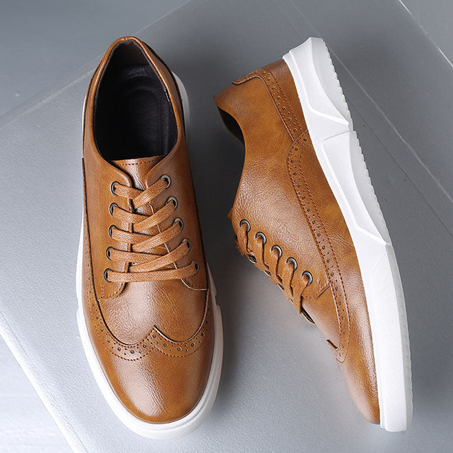 Adrián | Sneakers met broguedetail